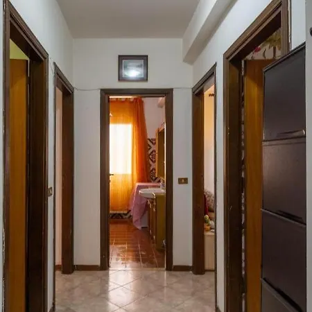Holly Guest house *