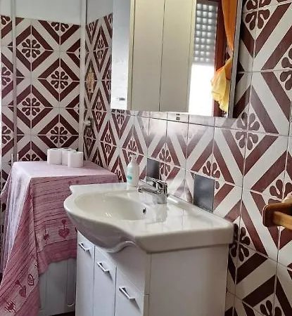 Holly Guest house